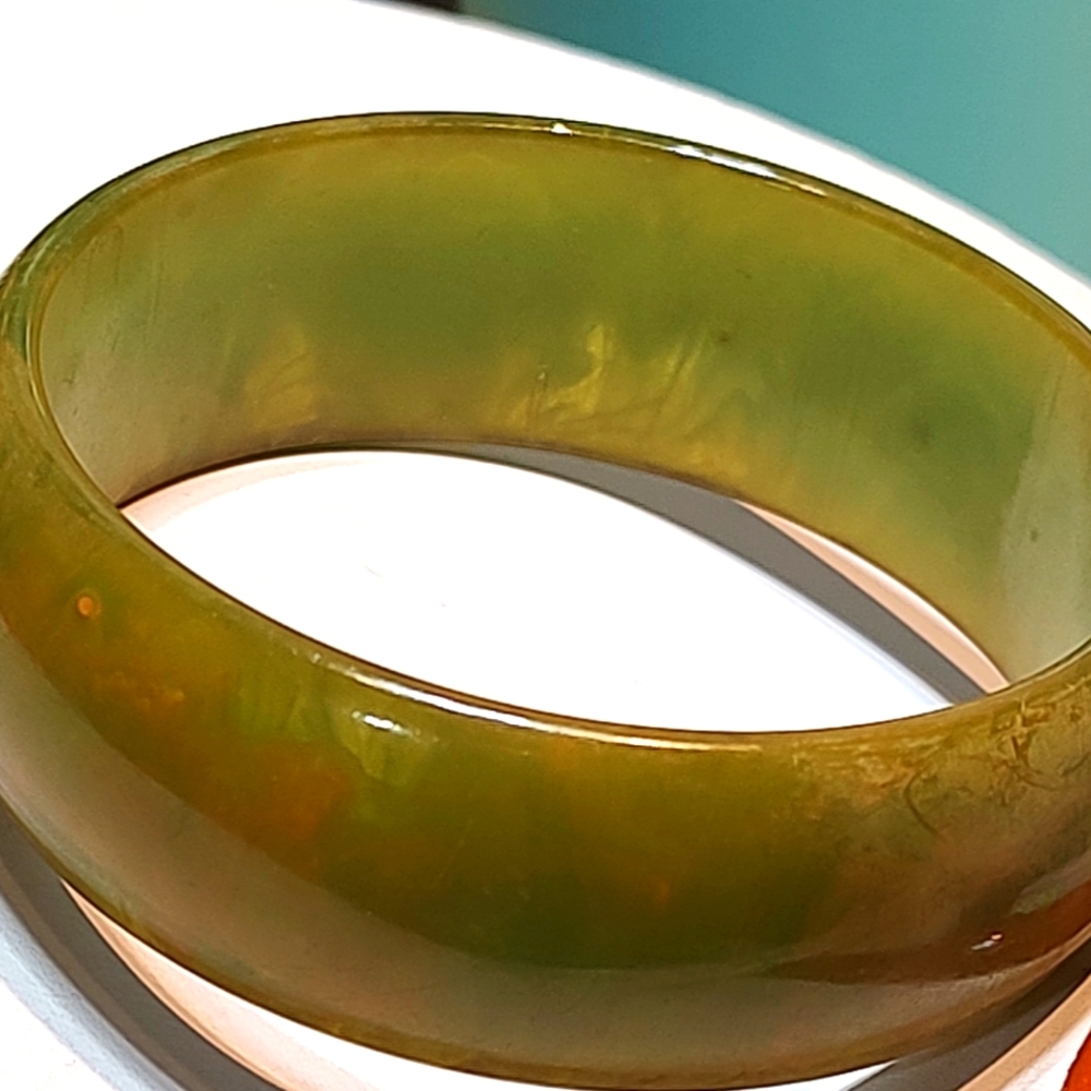 Vintage Bakelite Green Butterscotch Bracelet